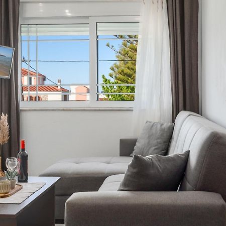 Nikos Apartments Agia Marina المظهر الخارجي الصورة