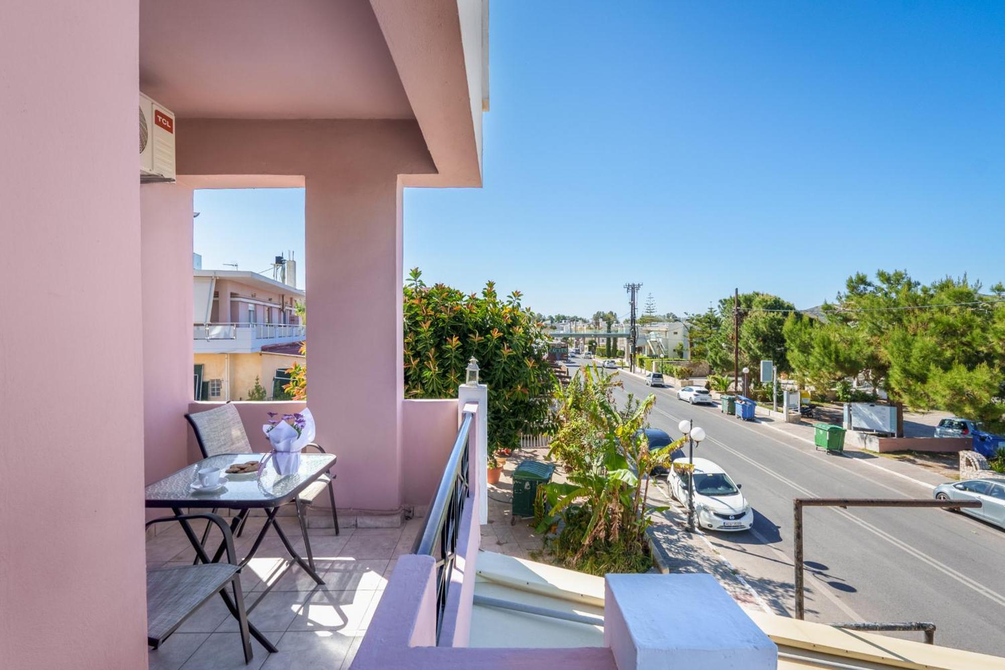 Nikos Apartments Agia Marina المظهر الخارجي الصورة
