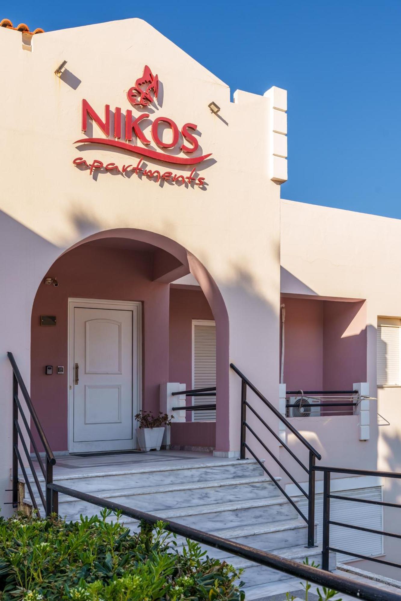Nikos Apartments Agia Marina المظهر الخارجي الصورة